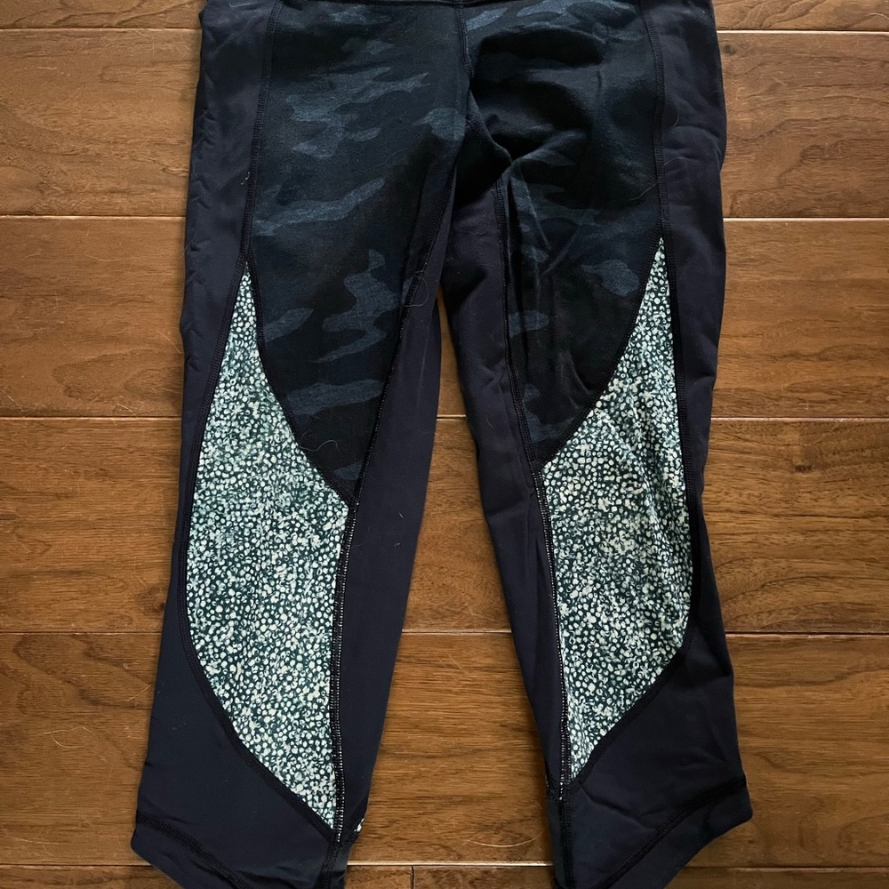 Lululemon camo crops size 4
